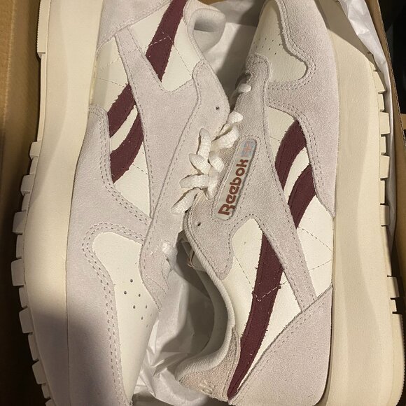 Reebok Women's Classic Leather SP Sneakers Size 9.5 100033443 - Picture 3 of 3